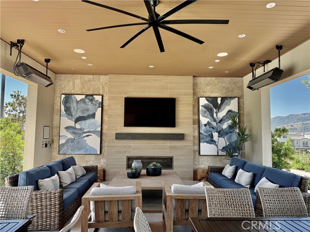 130 Luneta Lane, Rancho Mission Viejo CA: https://media.crmls.org/medias/d1eb0016-5bc5-4163-a304-b80445c97545.jpg