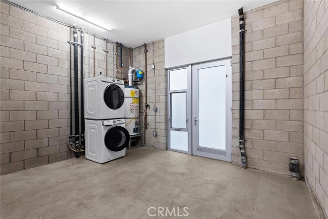 3450 Cahuenga Boulevard, Universal City CA: https://media.crmls.org/medias/d1eb6c50-75a8-4765-9d40-4eb92b639211.jpg