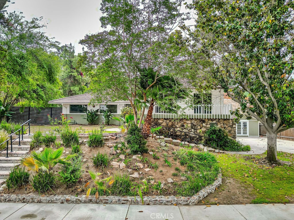 1169 Lyndhurst Drive