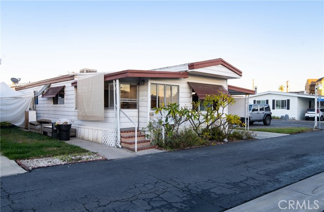 Detail Gallery Image 4 of 37 For 15621 Beach Blvd #160,  Westminster,  CA 92683 - 2 Beds | 1 Baths