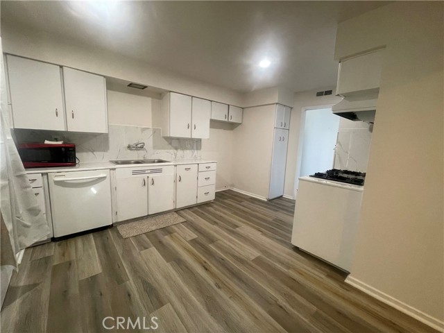 Detail Gallery Image 3 of 7 For 828 W Avenue J14, Lancaster,  CA 93534 - 3 Beds | 2 Baths