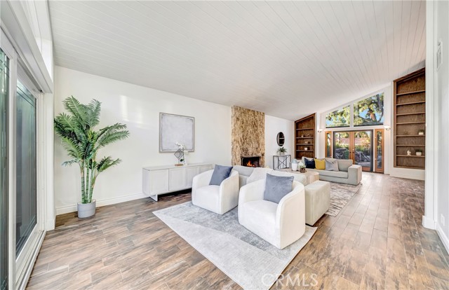 23216 Park Esperanza, Calabasas CA: https://media.crmls.org/medias/d1ed3368-5978-4a06-868f-08593271f010.jpg
