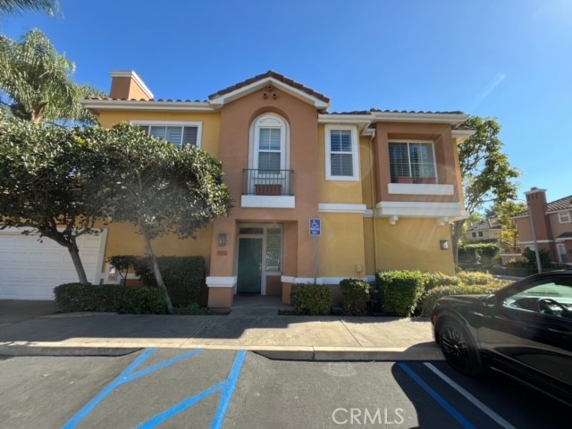 Detail Gallery Image 1 of 24 For 1101 Reggio Aisle, Irvine,  CA 92606 - 2 Beds | 2 Baths