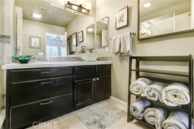 Detail Gallery Image 43 of 53 For 22110 Crestline Trl, Saugus,  CA 91390 - 5 Beds | 3/1 Baths