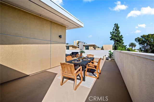 Detail Gallery Image 26 of 38 For 238 S Arroyo Pkwy #401,  Pasadena,  CA 91105 - 2 Beds | 2 Baths
