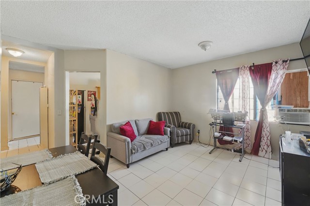 Detail Gallery Image 7 of 26 For 13355 Beaver St, Sylmar,  CA 91342 - – Beds | – Baths