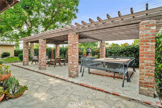 8666 Keokuk Avenue, Winnetka CA: https://media.crmls.org/medias/d1ef1cf3-4663-4e21-a0d2-c56c6c028365.jpg
