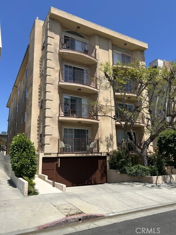 1932 Pelham Avenue #301