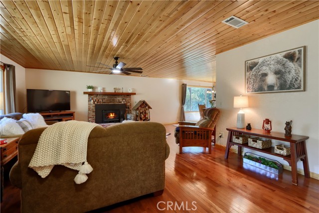 Detail Gallery Image 7 of 57 For 5840 Evergreen, Mariposa,  CA 95338 - 3 Beds | 2 Baths