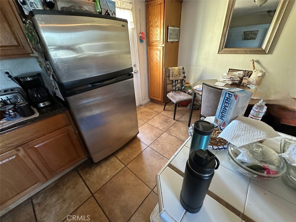 https://media.crmls.org/medias/d1efefbe-95b7-4eb9-9449-4ba20f0bdb5f.jpg?preset=X-Large