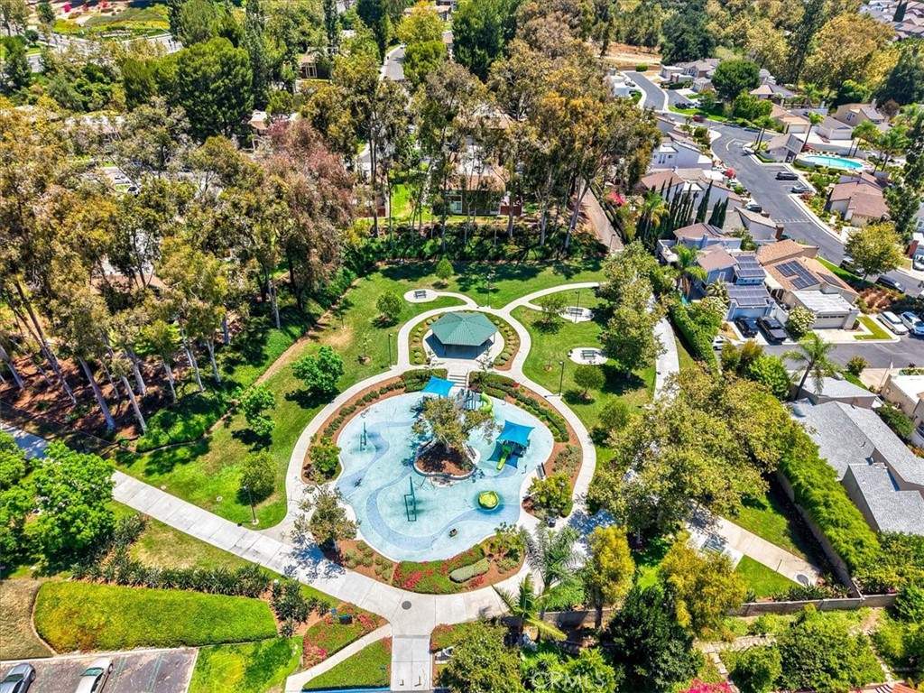 https://media.crmls.org/medias/d1effdd7-3f1c-4d8d-a2ee-296dadda9f2f.jpg?preset=X-Large