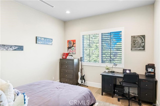 Detail Gallery Image 24 of 30 For 10178 Lightbreeze Cir, Huntington Beach,  CA 92646 - 5 Beds | 5 Baths
