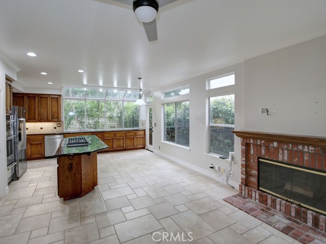 Detail Gallery Image 7 of 16 For 10655 Bruns Dr, Tustin,  CA 92782 - 3 Beds | 2/1 Baths