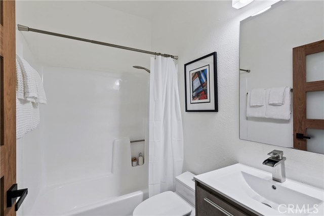Detail Gallery Image 27 of 51 For 13331 Moorpark St #315,  Sherman Oaks,  CA 91423 - 2 Beds | 2 Baths
