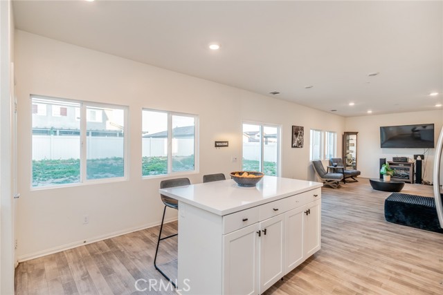 Detail Gallery Image 16 of 41 For 2003 Renata Dr, Perris,  CA 92571 - 4 Beds | 3 Baths