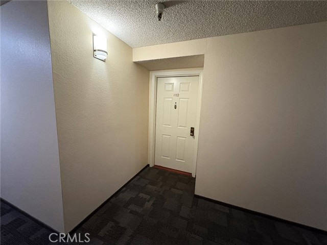 Detail Gallery Image 7 of 21 For 735 El Camino Real #102,  Burlingame,  CA 94010 - 2 Beds | 1 Baths