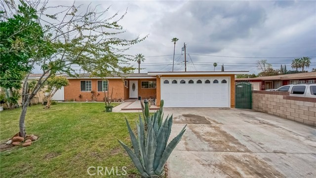 146 N Calvados Ave, Azusa, CA 91702