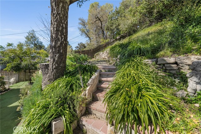 Detail Gallery Image 31 of 38 For 1433 Del Monte Dr, Glendale,  CA 91207 - 2 Beds | 1/1 Baths