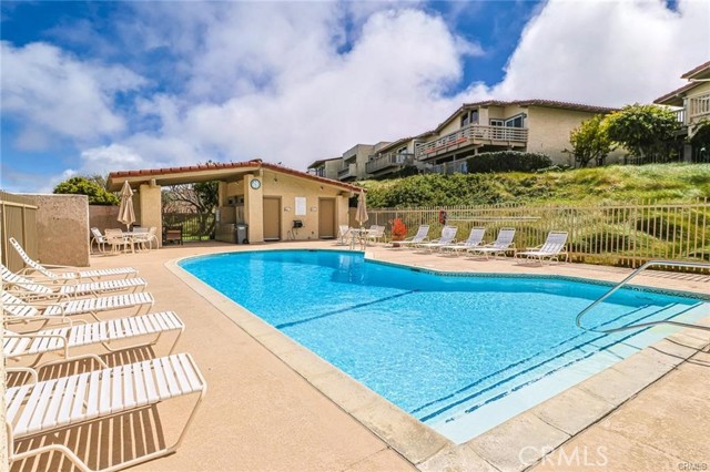 21 Hilltop Circle, Rancho Palos Verdes CA: https://media.crmls.org/medias/d1f2782e-9e60-42ba-aebc-2019f08a9e0b.jpg