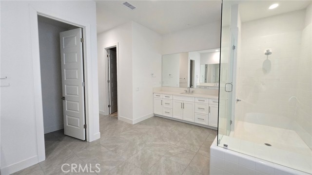 18431 Boulder blf, Silverado CA: https://media.crmls.org/medias/d1f2caa0-9c47-4e42-bb36-39d368468f1e.jpg