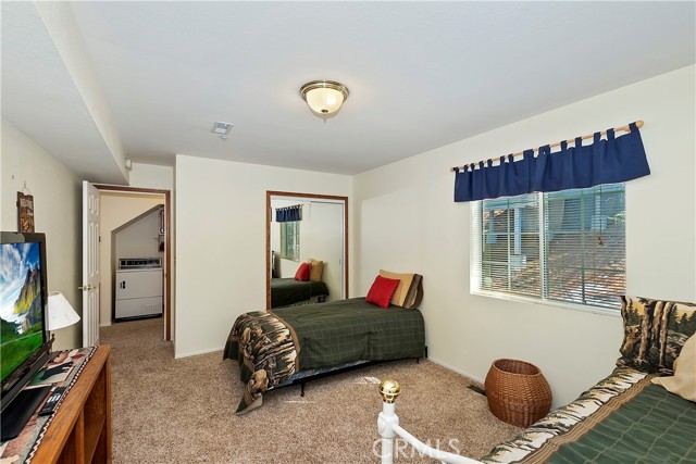 Detail Gallery Image 30 of 44 For 1048 Brookside, Fawnskin,  CA 92333 - 4 Beds | 2/1 Baths