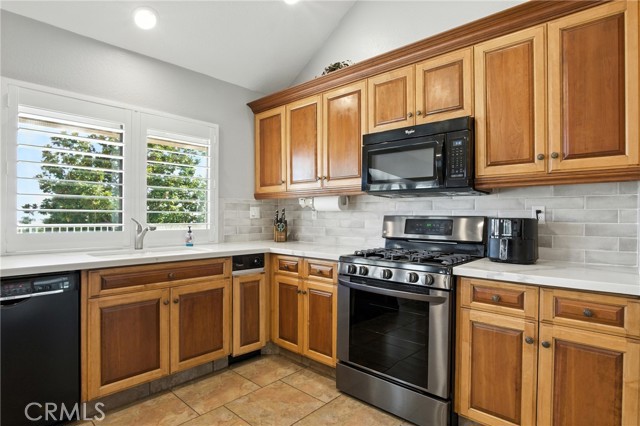 Detail Gallery Image 9 of 50 For 11021 Cedar Creek Dr, Rancho Cucamonga,  CA 91737 - 4 Beds | 2 Baths