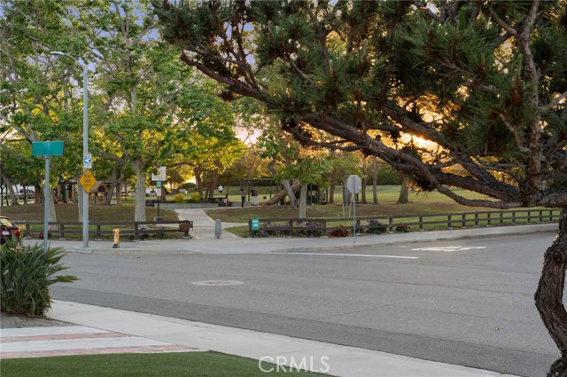 Detail Gallery Image 5 of 46 For 24852 Costeau St, Laguna Hills,  CA 92653 - 4 Beds | 2/1 Baths