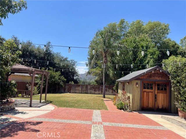 1961 Navarro Avenue, Pasadena CA: https://media.crmls.org/medias/d1f43eca-a8d9-4810-8799-57670e5d4886.jpg