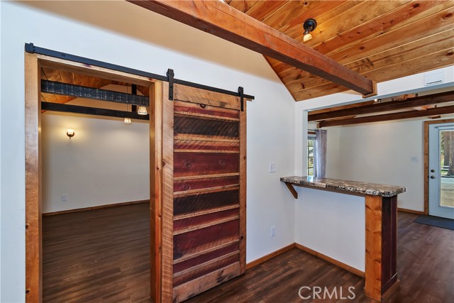 Detail Gallery Image 15 of 49 For 39234 N Shore Dr, Fawnskin,  CA 92333 - 2 Beds | 1/1 Baths