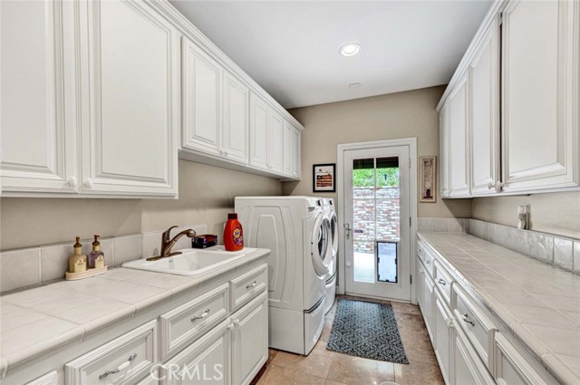 Detail Gallery Image 30 of 75 For 10302 Broadview Pl, North Tustin,  CA 92705 - 5 Beds | 4/1 Baths