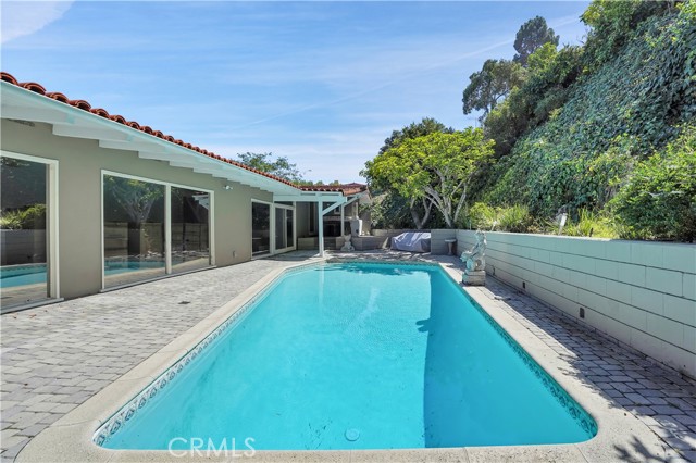 360 Via Almar, Palos Verdes Estates, California 90274, 3 Bedrooms Bedrooms, ,2 BathroomsBathrooms,Residential,For Sale,Via Almar,PV24255017