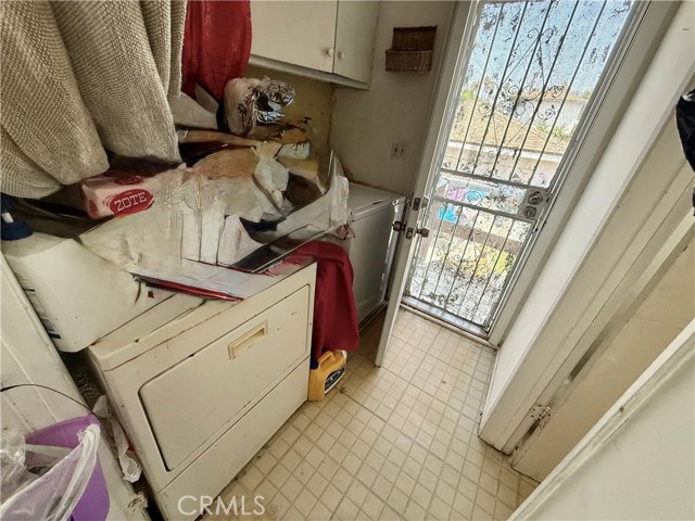 4041 Eagle Street, Los Angeles CA: https://media.crmls.org/medias/d1f5c3e1-e195-471a-9e40-4ffa1b7daa03.jpg