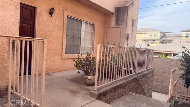 Detail Gallery Image 2 of 4 For 20807 Elaine Ave #4,  Lakewood,  CA 90715 - 2 Beds | 3 Baths