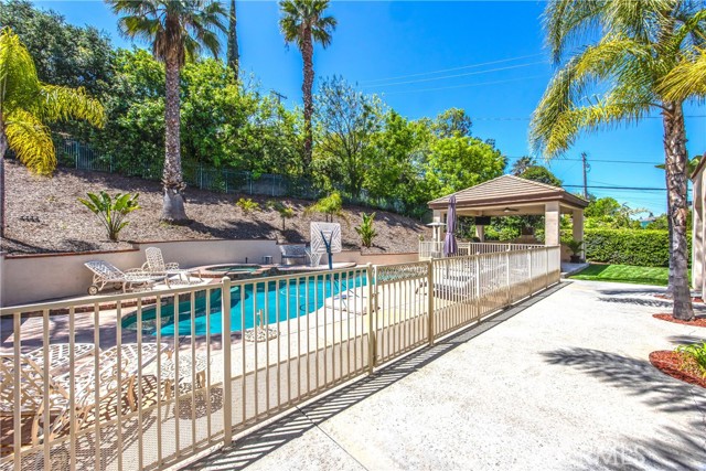 Detail Gallery Image 51 of 65 For 652 Fairway Dr, Redlands,  CA 92373 - 5 Beds | 4/1 Baths