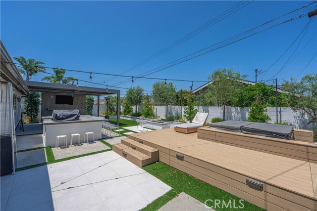 5841 Raphael Drive, Huntington Beach CA: https://media.crmls.org/medias/d1f667b9-a8f8-4767-a9ca-e80b4c3457c9.jpg