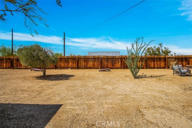 Detail Gallery Image 32 of 48 For 4435 Bullion Ave, Twentynine Palms,  CA 92277 - 4 Beds | 2/2 Baths