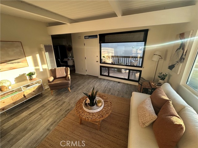 440 29th Street, Manhattan Beach CA: https://media.crmls.org/medias/d1f6a0bc-dd6a-4f1d-a1b3-2a486e131913.jpg