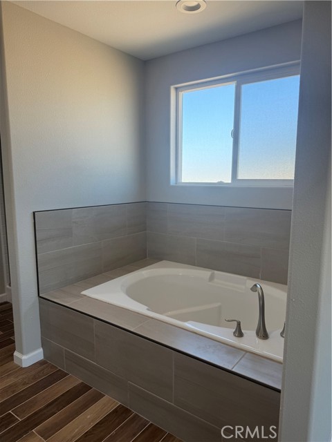 17995 Seaforth Street, Hesperia CA: https://media.crmls.org/medias/d1f6aa88-e50c-4a4d-9a6e-e12342993a41.jpg