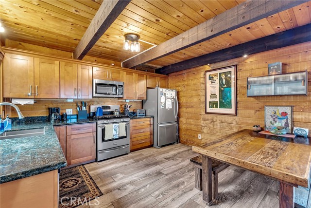 Detail Gallery Image 26 of 60 For 24560 Bluff Rd, Idyllwild,  CA 92549 - 2 Beds | 2 Baths