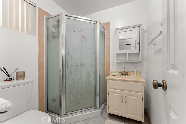 Detail Gallery Image 17 of 24 For 2330 W Lincoln St, Long Beach,  CA 90810 - 3 Beds | 2 Baths