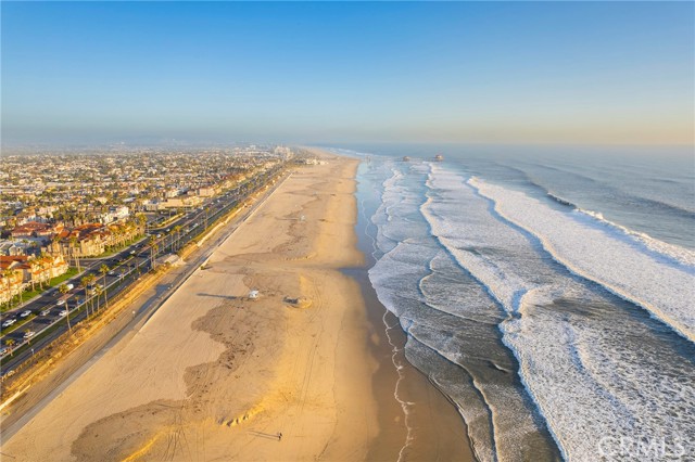 Detail Gallery Image 44 of 49 For 6267 Pacific Pointe Dr, Huntington Beach,  CA 92648 - 3 Beds | 2/1 Baths