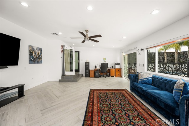 23118 Pennsylvania Avenue, Torrance CA: https://media.crmls.org/medias/d1f7ec58-63e1-4e82-abfa-a89b9177adef.jpg