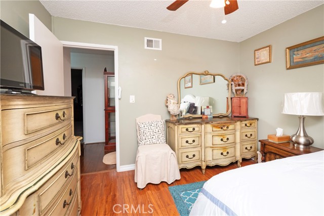 2996 Gladstone Street, Pomona CA: https://media.crmls.org/medias/d1f8c1ba-5b4d-4012-b120-e6b417d05bd9.jpg