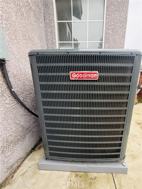 Detail Gallery Image 11 of 14 For 22500 Greenwich Ct, Moreno Valley,  CA 92553 - 4 Beds | 3/1 Baths