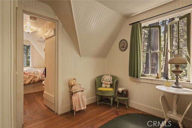 655 Cottage Grove Drive, Lake Arrowhead, CA 92352