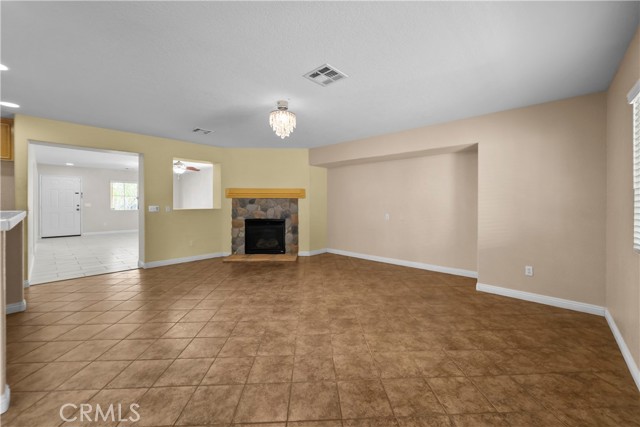 Detail Gallery Image 10 of 37 For 45541 Robinson Dr, Lancaster,  CA 93535 - 4 Beds | 2 Baths