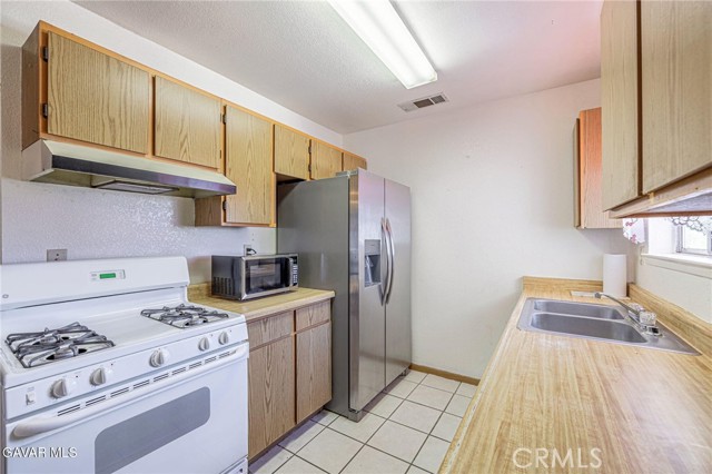 8119 Walpole Avenue, California City CA: https://media.crmls.org/medias/d1fa4d81-e148-4378-9c52-ae53e7e6a551.jpg