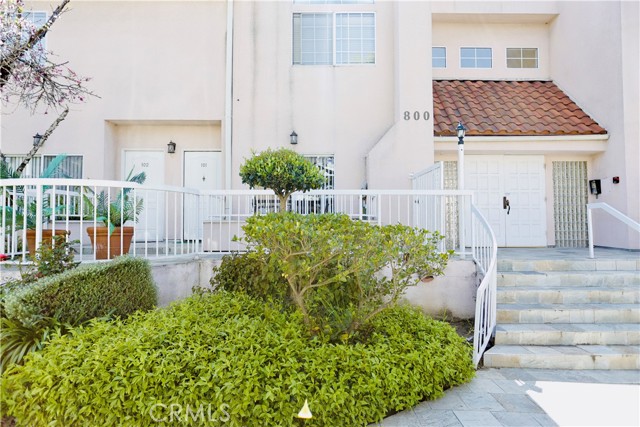 Detail Gallery Image 2 of 18 For 800 Glenway Dr #101,  Inglewood,  CA 90302 - 2 Beds | 2/1 Baths