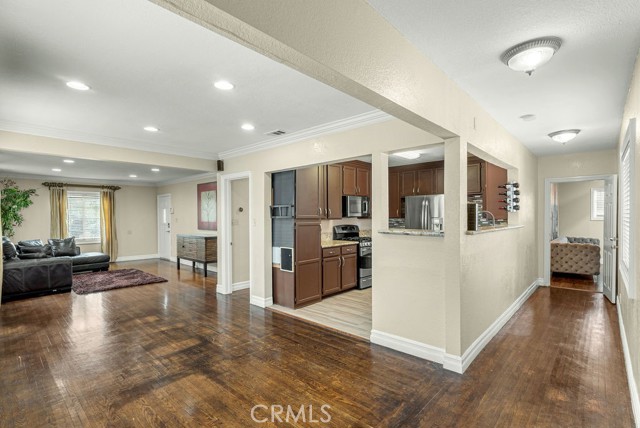 1933 W 147th Street, Gardena CA: https://media.crmls.org/medias/d1fb2ea7-f71b-4ad4-9f45-8db13e52b7d9.jpg