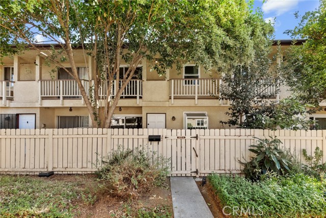 8031 Canby Ave, 4 photo 3